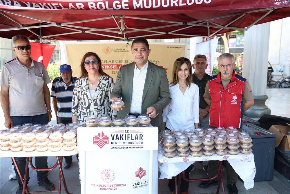 Geleneksel Aşure İkramı Programı Yoğun Katılımla Gerçekleştirildi