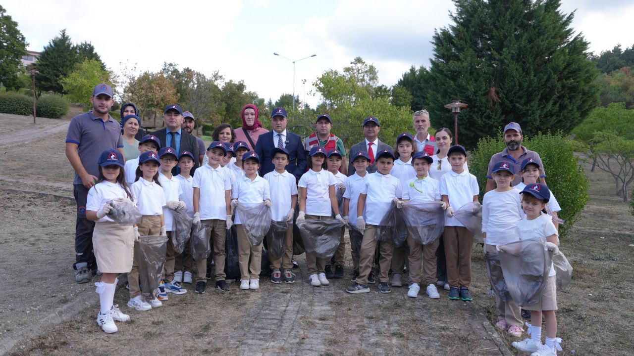 ”Temiz Şehir Düzce’ye” Öğrencilerden Büyük Destek