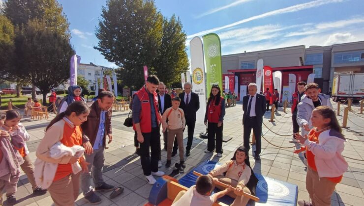 Geleneksel Oyunlar Tırı Düzce’de Öğrencilerle Buluştu