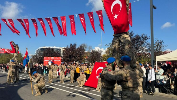 Düzce’de 29 Ekim Coşkusu Cumhuriyetin 102. Yılı Gururla Kutlandı