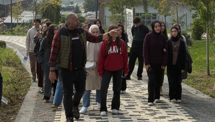 Öğrenciler, Bitkilerle Tanışmak İçin DÜSTBB’ye Gezi Düzenledi