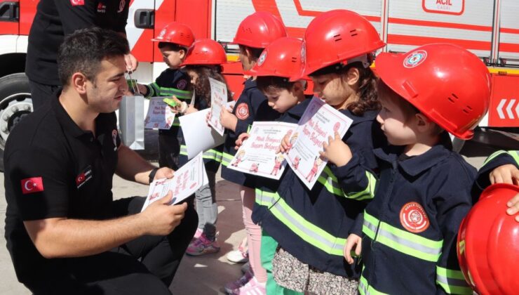 Düzce Belediyesi İtfaiyesinden 744 Öğrenciye ”Minik İtfaiyeci” Eğitimi