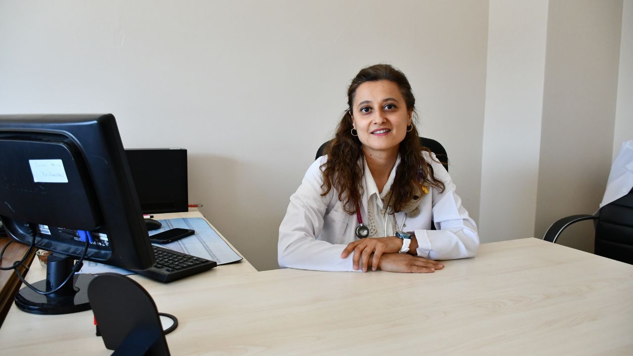 Dr. Tuğba Nur Kutlu Beşeren ”Anne Sütü Bebeğin İlk Aşısıdır”