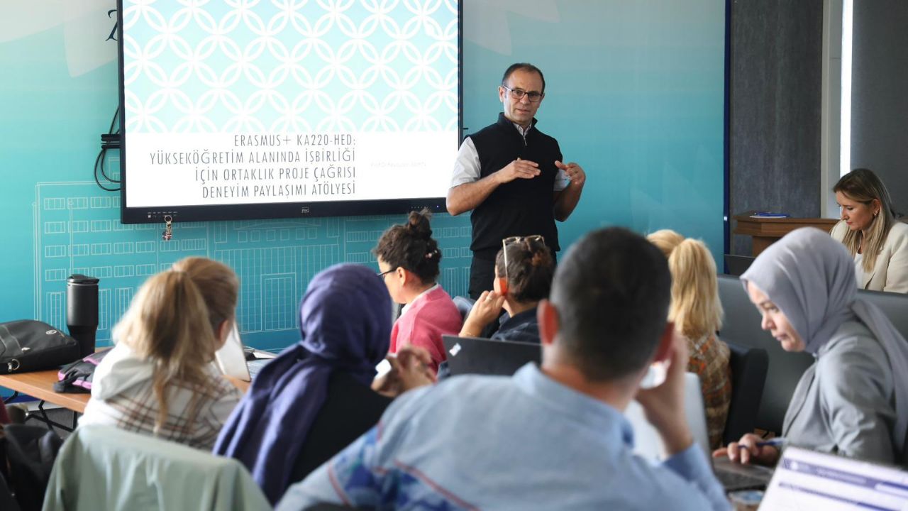Düzce Üniversitesi’nde ”Erasmus+ KA220 Projeleri Atölyesi” Düzenlendi