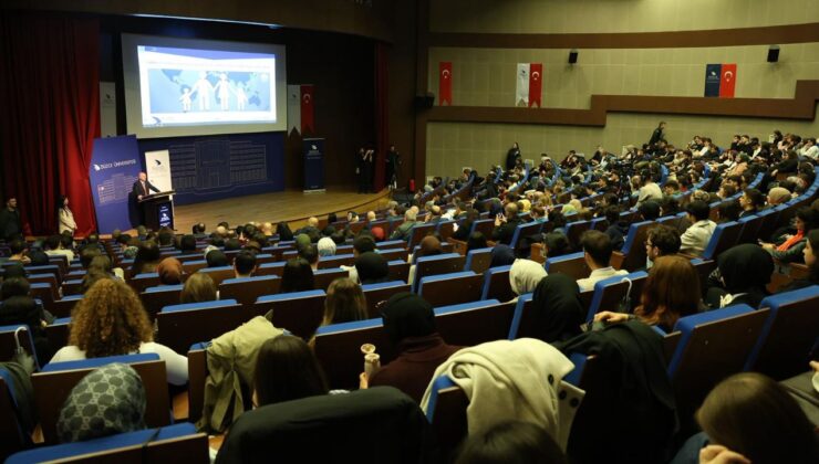 Düzce Üniversitesi’nde Uluslararası Aile Sempozyumu Düzenlendi