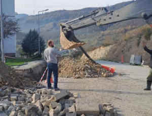 Yeşil Mahalle TOKİ Konutlarında Su Hattı Yenileniyor