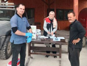 Yığılca’da Kedi ve Köpeklere Kimliklendirme Uygulaması Yapıldı