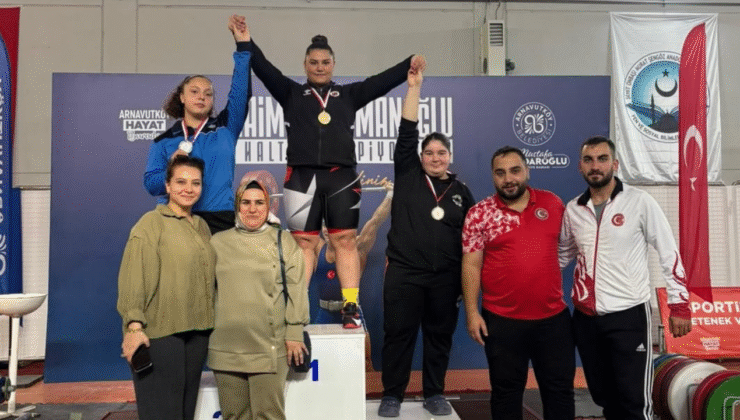 Düzceli Halterciler Madalyalarla Döndü