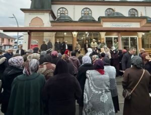 Gölyaka’dan 15 Umreci Kutsal Topraklara Uğurlandı