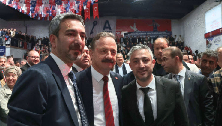 Düzce’de Anahtar Parti Merkez İlçe Kongresi: Coşku Salonlara Sığmadı