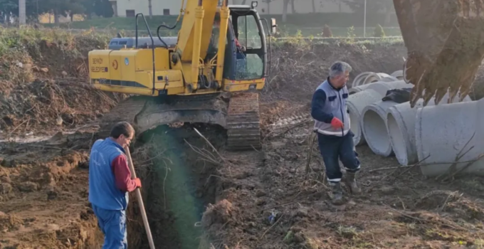 Beyköy’de Yol Açma ve Yağmur Suyu Hattı Çalışmaları Hız Kesmeden Sürüyor