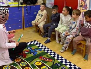 Minik Öğrencilere Ağız ve Diş Sağlığı Eğitimi