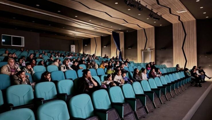 “Tatilin Ritmi, Sporun Gücü” Etkinlikleri Kapsamında Sinema Gösterimi Düzenlendi