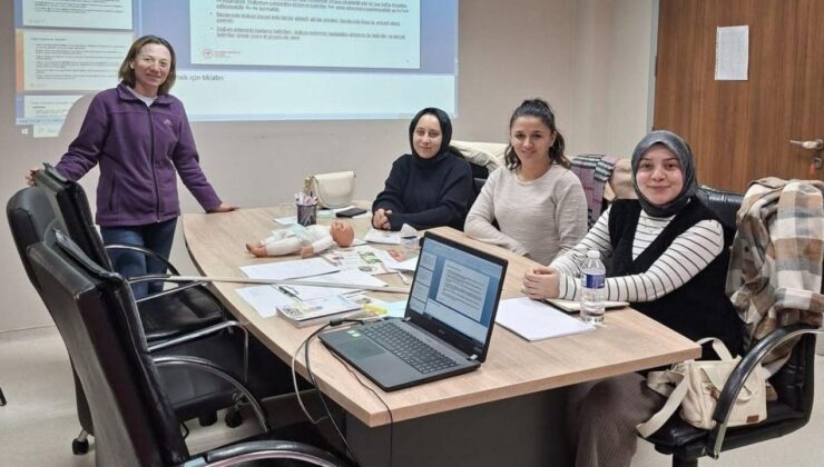 Düzce’de Gebe Okulu ve Bebek Akademisi Eğitimleri Devam Ediyor