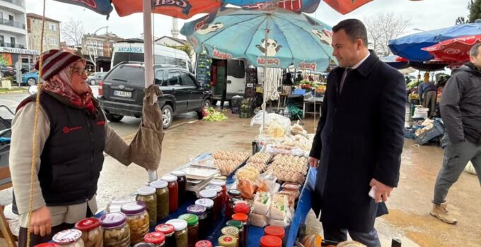 Akçakoca Kaymakamı Dr. Hacı Arslan Uzan Cuma Pazarı Esnafını Ziyaret Etti