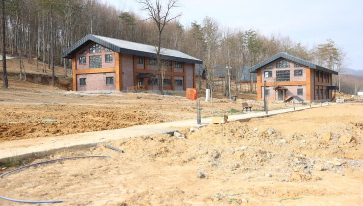 Düzce Valisi Mehmet Makas’tan Yaylagöl Kamp Merkezi’ne İnceleme