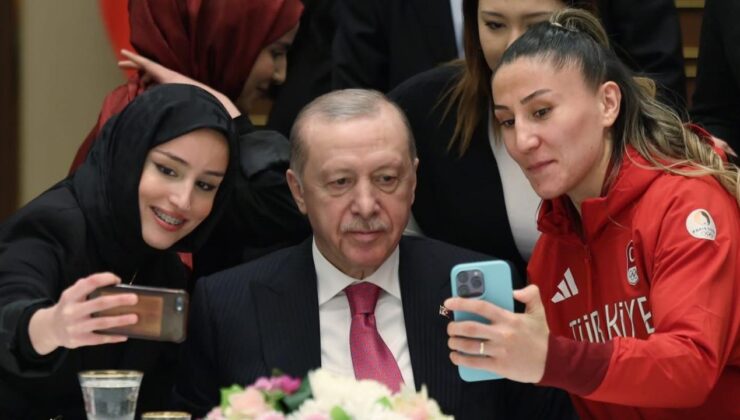 Bediha Tacyıldız Cumhurbaşkanı Erdoğan ile Milli Sporcular İftarında Buluştu