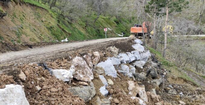 Gümüşova Pazarcık Köyü’nde Heyelan Bölgesinde Stabilizasyon Çalışması
