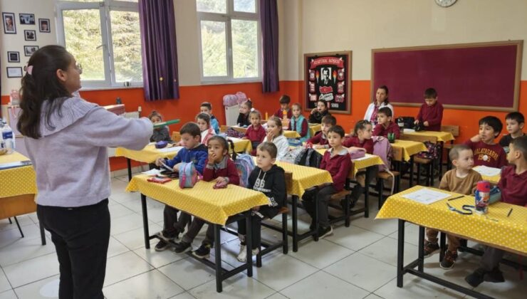 Kaynaşlı’da Öğrencilere Sağlık Eğitimi; Günlük Yaşamda Dikkat Edilmesi Gerekenler Anlatıldı