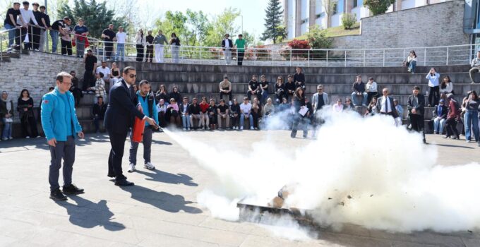 Düzce Üniversitesi’nde İş Güvenliği Seferberliği: Hayat Kurtaran Bilgiler Paylaşıldı
