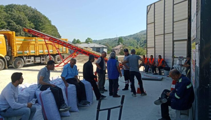Fındığını Getiren Kapıda Kaldı; Yığılca TMO’da Elektrikler Kesildi